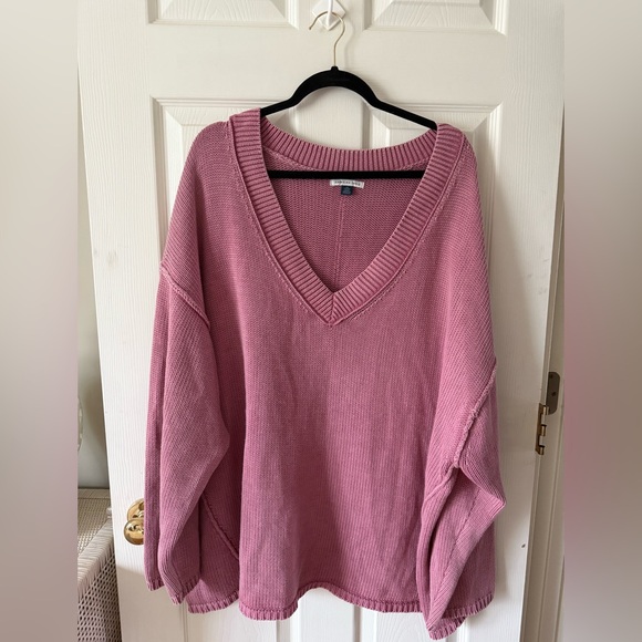 American Eagle Outfitters Dusty Rose V-Neck Sweater - Picture 1 of 3